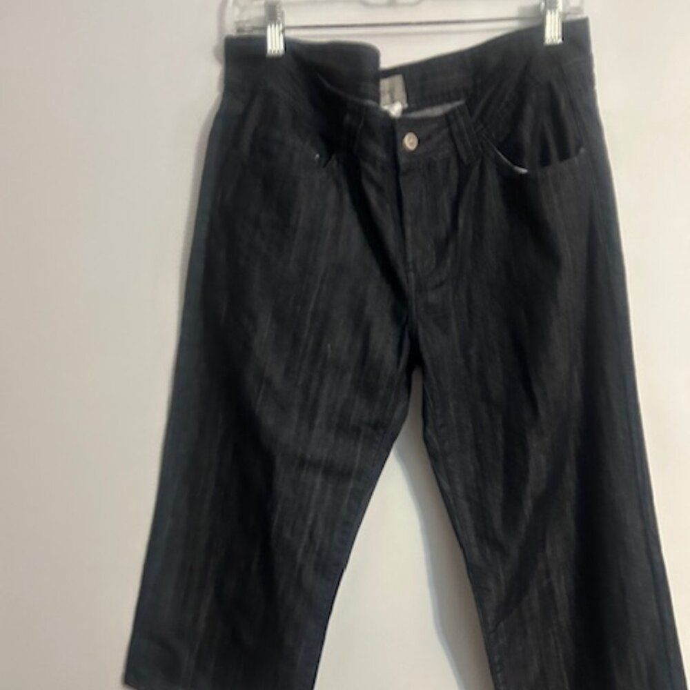 TEX by Max Azria 5 pocket wide-leg dark denim capris, size 31